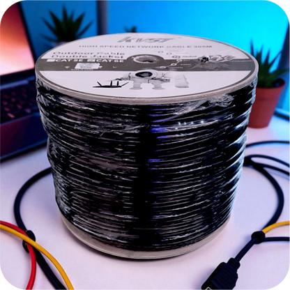 Bobina de cable de red exterior doble jaqueta, 305 metros, enrollada, con etiqueta y especificaciones visibles